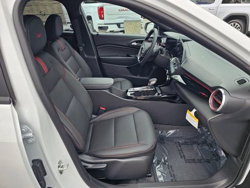 New 2026 Chevrolet Trax RS w/ Driver Confidence Package FWD image 11