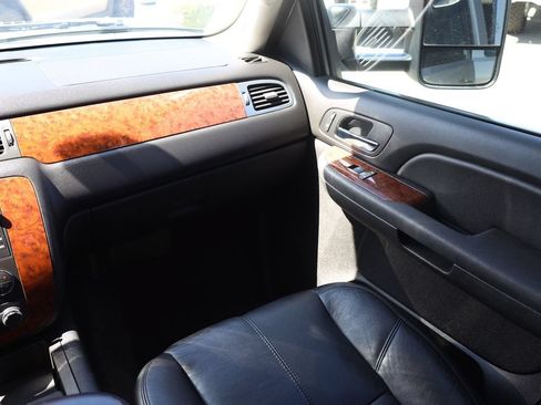 Used 2007 Chevrolet Silverado 2500 LTZ w/ Safety Package AWD/4WD image 20