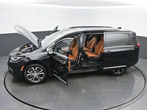 New 2026 Chrysler Pacifica Pinnacle AWD/4WD image 63