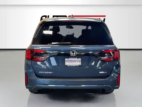 Used 2026 Honda Odyssey Touring image 6
