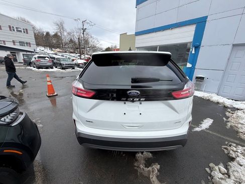 Used 2024 Ford Edge SEL image 4