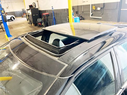 Used 2022 Nissan Maxima SR w/ Sport Mat Group FWD image 21