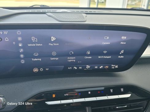 Used 2025 Buick Enclave Avenir w/ Trailering Package, 5000 lbs. image 30