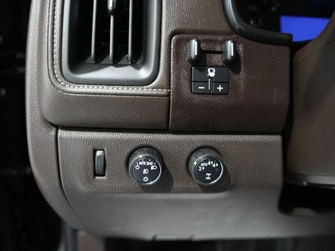 Used 2022 GMC Canyon Denali AWD/4WD image 12