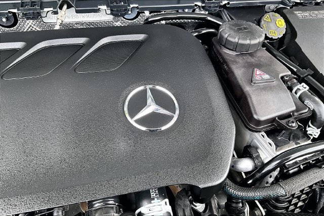 Used 2026 Mercedes-Benz GLB 250 4MATIC image 29