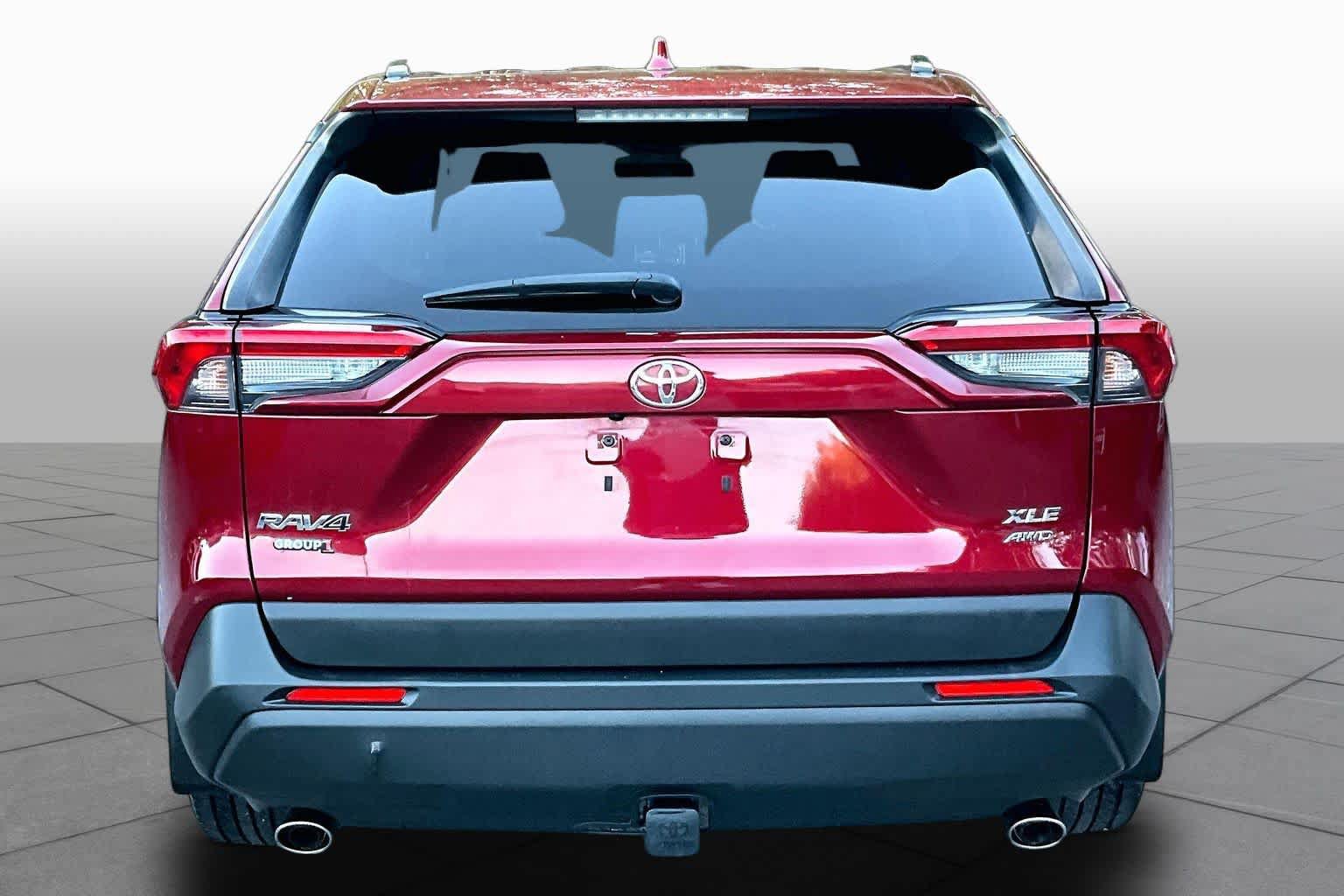 Certified 2019 Toyota RAV4 XLE AWD/4WD image 5