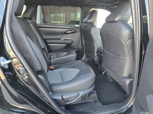 Used 2025 Toyota Highlander XSE AWD/4WD image 20