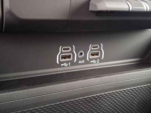 New 2026 RAM 1500 Express image 19