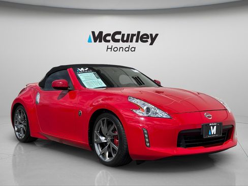 Used 2013 Nissan 370Z Touring w/ Sport Pkg RWD image 1