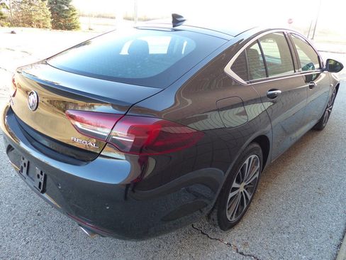 Used 2018 Buick Regal Essence w/ Driver Confidence Package #1 image 11