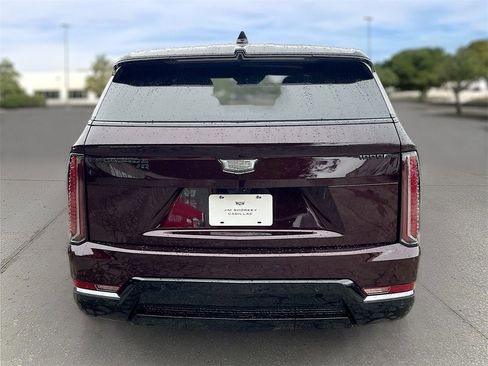 New 2025 Cadillac Escalade IQ Sport 2 w/ LPO, ONYX Package image 6