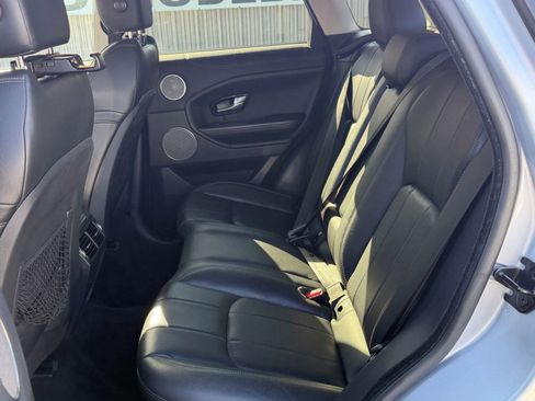 Used 2019 Land Rover Range Rover Evoque SE AWD/4WD image 20