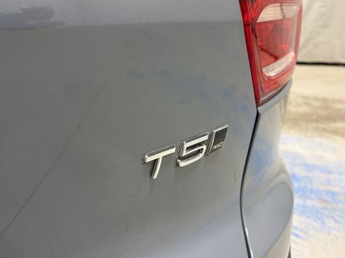 Used 2020 Volvo XC40 T5 Momentum AWD/4WD image 21