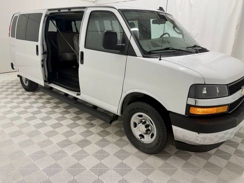 Used 2019 Chevrolet Express 3500 LT w/ LT Preferred Equipment Group image 27