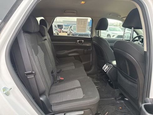 Used 2022 Kia Sorento LX image 20