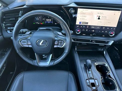 Used 2025 Lexus RX 350h 350h Premium 4D Sport Utility w/ Convenience Package image 17