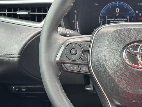 Certified 2025 Toyota Corolla Cross XLE w/ Convenience Package image 18