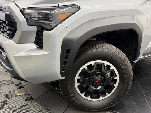 Certified 2024 Toyota Tacoma TRD Off-Road w/ TRD Off Road Upgrade Package AWD/4WD image 5