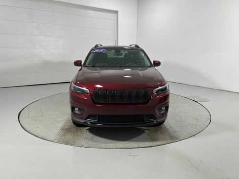 Used 2020 Jeep Cherokee Latitude Plus AWD/4WD image 19
