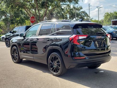 Used 2023 GMC Terrain SLE w/ Driver Convenience Package FWD image 3