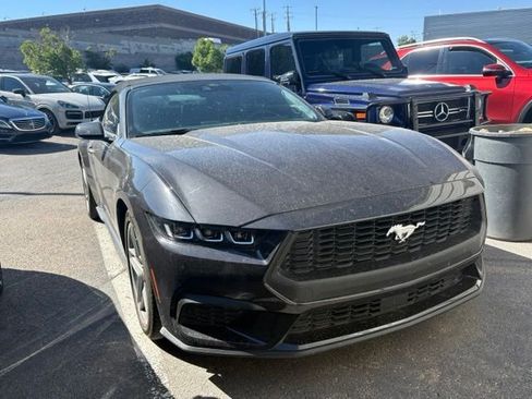 Used 2024 Ford Mustang Convertible RWD image 1