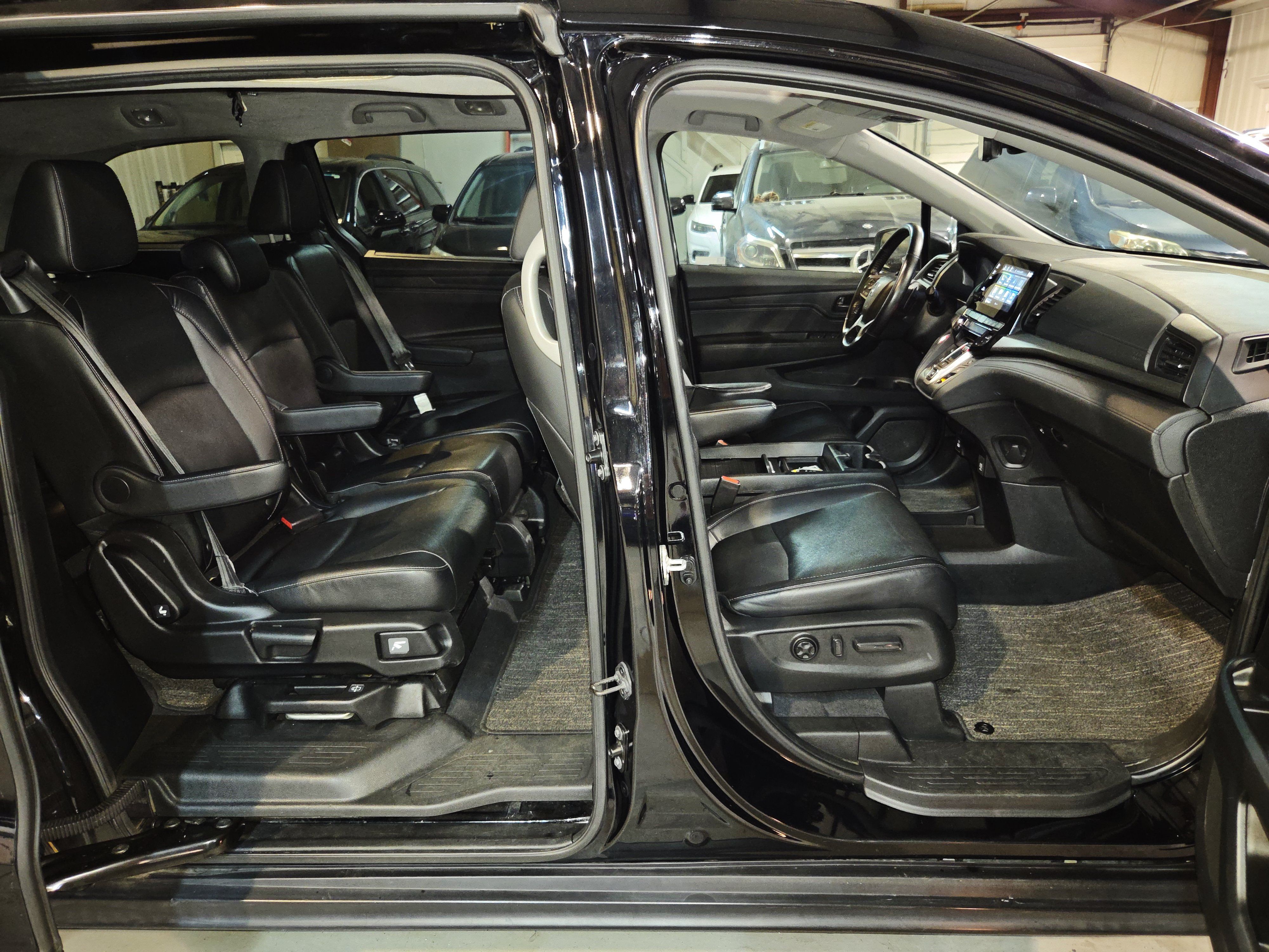 Used 2021 Honda Odyssey EX-L image 25