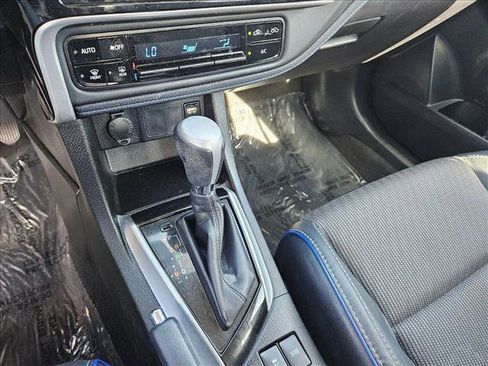 Used 2017 Toyota Corolla SE image 12