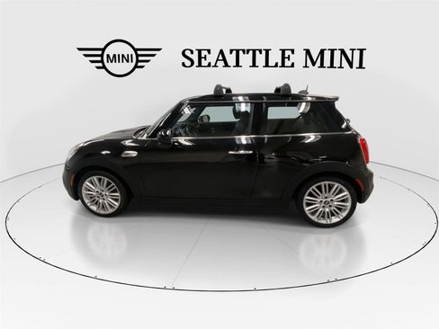 Used 2017 MINI Cooper S image 6