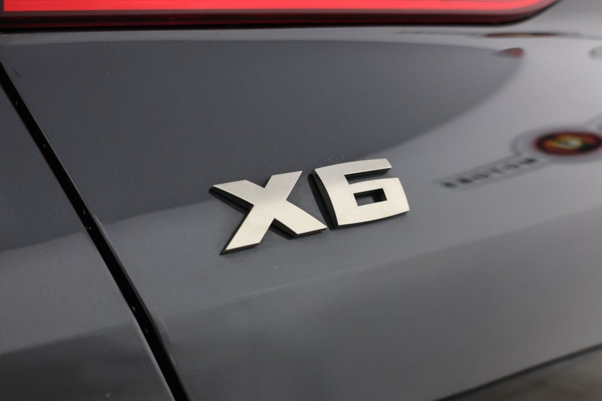 Used 2022 BMW X6 M50i w/ Executive Package AWD/4WD image 56