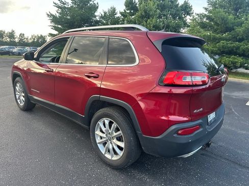 Used 2017 Jeep Cherokee Limited AWD/4WD image 4