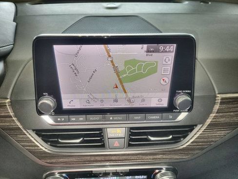Used 2022 Nissan Altima 2.5 SL FWD image 18