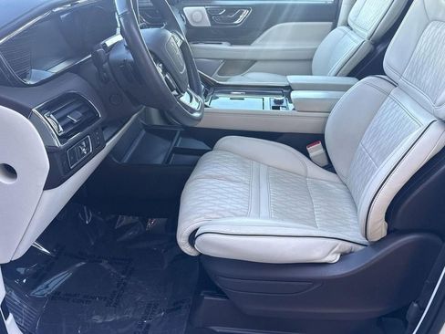 Certified 2023 Lincoln Navigator Black Label AWD/4WD image 12