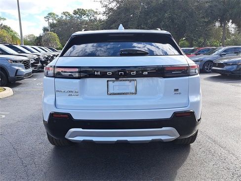 Certified 2026 Honda Prologue Elite image 5