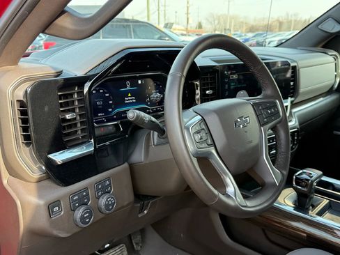 Used 2025 Chevrolet Silverado 1500 RST image 42