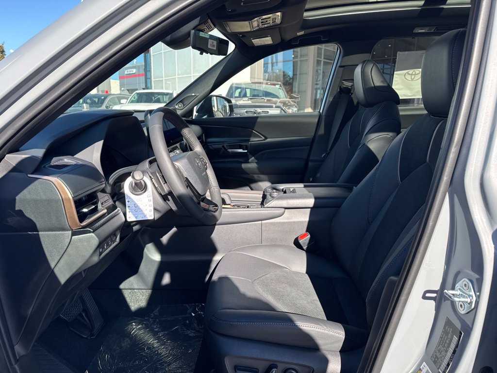 New 2026 Toyota Grand Highlander AWD Hybrid image 9