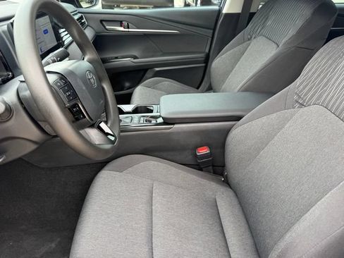 Used 2026 Toyota Camry LE w/ Convenience Package FWD image 12