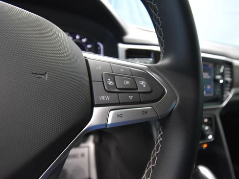 Used 2022 Volkswagen Atlas SE image 12