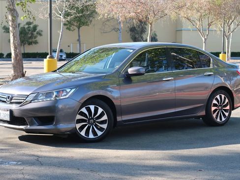 Used 2015 Honda Accord EX-L image 2