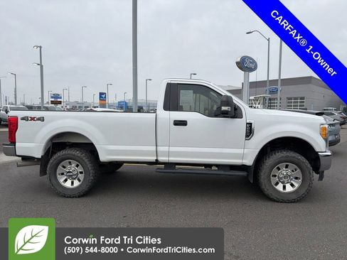 Used 2017 Ford F250 XL w/ Power Equipment Group image 8