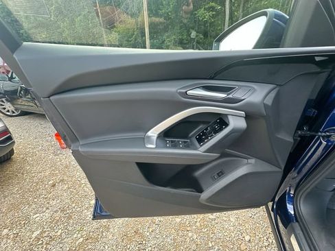 Used 2025 Audi Q5 Premium w/ Convenience Package AWD/4WD image 25