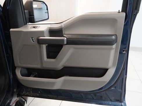 Used 2020 Ford F150 XLT w/ Equipment Group 302A Luxury AWD/4WD image 31