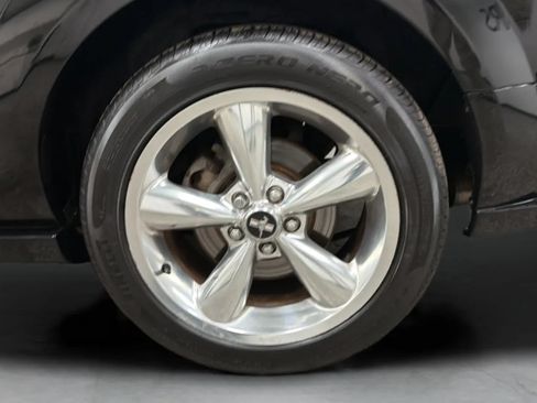 Used 2006 Ford Mustang GT Premium RWD image 25