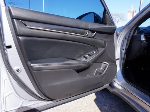 Used 2022 Honda Accord Sport image 8