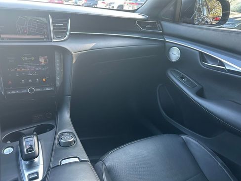 Used 2023 INFINITI QX50 Sport FWD image 11