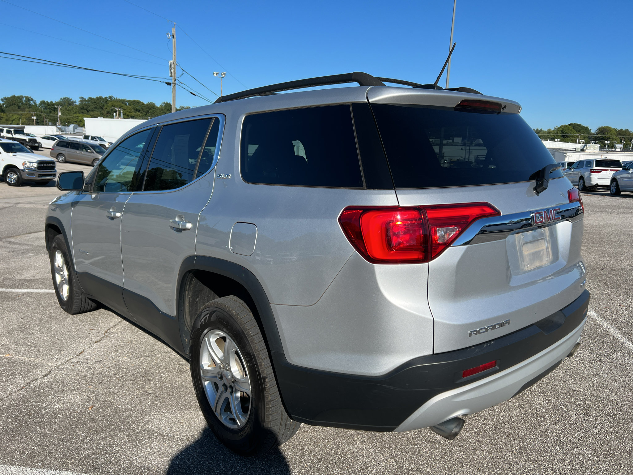 Used 2018 GMC Acadia SLE AWD/4WD image 5