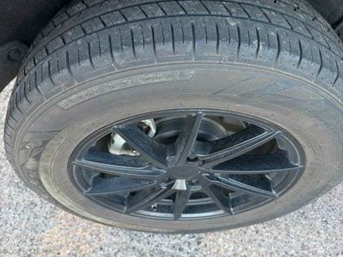 Used 2021 Toyota RAV4 LE w/ Carpet Mat Package (TMS) FWD image 7