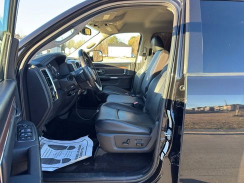 Used 2017 RAM 2500 Laramie w/ Sport Appearance Group image 31