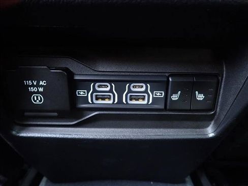 Used 2023 Jeep Grand Cherokee Limited w/ Luxury Tech Group II AWD/4WD image 11
