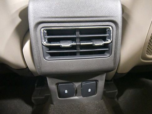 Used 2023 Lincoln Corsair AWD w/ Equipment Group 101A image 17