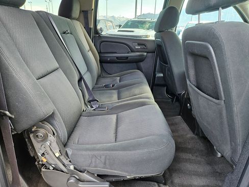 Used 2012 Chevrolet Suburban 4WD image 29
